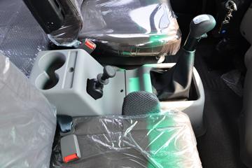 ����ʮͨ ��� 220���� 6X2 ƽ�����䳵(STQ5245TPBD6)ͼƬ