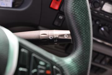 ����ʮͨ ��� 220���� 6X2 ƽ�����䳵(STQ5245TPBD6)ͼƬ