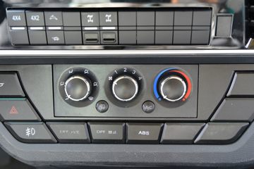 ����ʮͨ T3���� 200���� 4X4 4.3��ԽҰ��ж��(����)ͼƬ