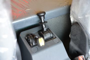 ����ʮͨ ���� 160���� 4X2 4����ж��(��ʿ��8��)ͼƬ