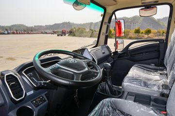 ����ʮͨ ���� 160���� 4X2 4����ж��(��ʿ��8��)ͼƬ