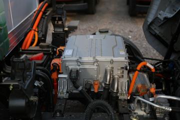 �����Ῠ ����Z1 ������ 4.18�׵��Ŵ��綯��ʽ�Ῠ98.04kWhͼƬ