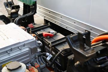 �����Ῠ ����Z1 ������ 4.18�׵��Ŵ��綯��ʽ�Ῠ98.04kWhͼƬ