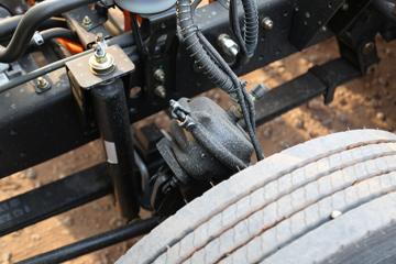 �����Ῠ ����Z1 ������ 4.18�׵��Ŵ��綯��ʽ�Ῠ98.04kWhͼƬ