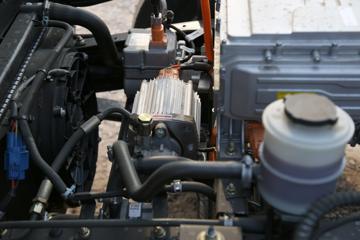 �����Ῠ ����Z1 ������ 4.18�׵��Ŵ��綯��ʽ�Ῠ98.04kWhͼƬ