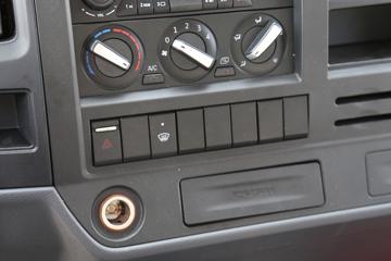 ����Ծ�� ��ԽEC300 4.5T 4.15�׵��Ŵ��綯��ʽ�Ῠ81.14kWhͼƬ