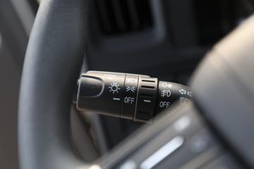 ����Ծ�� ��ԽEC300 4.5T 4.15�׵��Ŵ��綯��ʽ�Ῠ81.14kWhͼƬ