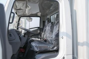 ����Ծ�� ��ԽEC300 4.5T 4.15�׵��Ŵ��綯��ʽ�Ῠ81.14kWhͼƬ