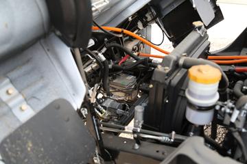 ����Ծ�� ��ԽEC300 4.5T 4.15�׵��Ŵ��綯��ʽ�Ῠ81.14kWhͼƬ