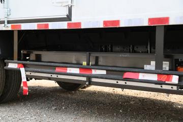 ����Ծ�� ��ԽEC300 4.5T 4.15�׵��Ŵ��綯��ʽ�Ῠ81.14kWhͼƬ