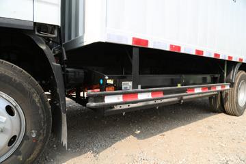 ����Ծ�� ��ԽEC300 4.5T 4.15�׵��Ŵ��綯��ʽ�Ῠ81.14kWhͼƬ