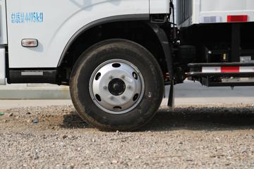 ����Ծ�� ��ԽEC300 4.5T 4.15�׵��Ŵ��綯��ʽ�Ῠ81.14kWhͼƬ