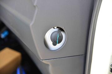 �й�����HOWO ����M 140���� 4.15�׵��������Ῠ(ZZ1047C3215F145)ͼƬ