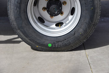 �й�����HOWO ����M 140���� 4.15�׵��������Ῠ(ZZ1047C3215F145)ͼƬ