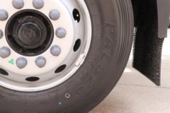 福田 奥铃大黄蜂 PLUS版 240马力 9.78米厢式载货车(国六)(BJ5188XXYKPFN-AF1)