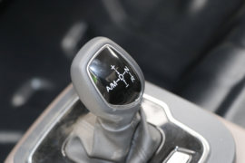 智蓝HS&nbsp;电动冷藏车驾驶室图片