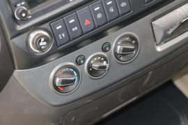 智蓝HS&nbsp;电动冷藏车驾驶室图片