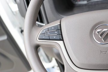 ŷ���� ����HS 4.5T 4.08�ײ��ʽ��϶�����س�(��ɲ)(BJ5048XLCPHEV1)14.016kWhͼƬ