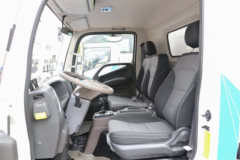 欧马可 智蓝HS 4.5T 4.08米插电式混合动力冷藏车(气刹)(BJ5048XLCPHEV1)14.016kWh