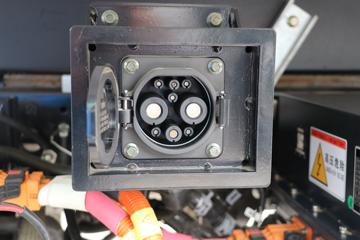 ŷ���� ����HS 4.5T 4.08�ײ��ʽ��϶�����س�(��ɲ)(BJ5048XLCPHEV1)14.016kWhͼƬ