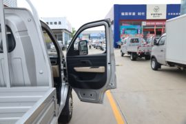 跨越王X3 PLUS&nbsp;载货车驾驶室                                               图片