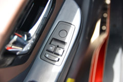 陕汽商用车 轩德翼9 速运版 150马力 4X2 4.15米单排厢式轻卡(国六)(SX5040XXYNP63313)