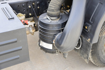 �������ó� ������9 ���˰� 150���� 4X2 4.15�׵�����ʽ�Ῠ(����)ͼƬ