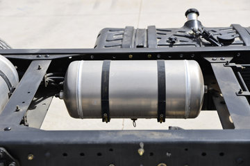 �������ó� ������9 ���˰� 150���� 4X2 4.15�׵�����ʽ�Ῠ(����)ͼƬ