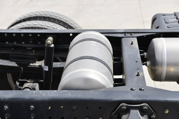 �������ó� ������9 ���˰� 150���� 4X2 4.15�׵�����ʽ�Ῠ(����)ͼƬ