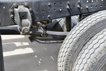 �������ó� ������9 ���˰� 150���� 4X2 4.15�׵�����ʽ�Ῠ(����)ͼƬ