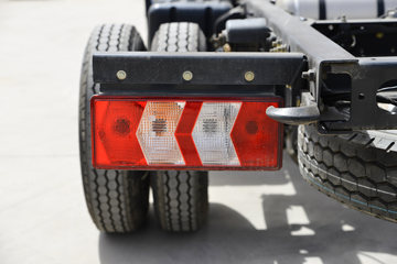 �������ó� ������9 ���˰� 150���� 4X2 4.15�׵�����ʽ�Ῠ(����)ͼƬ