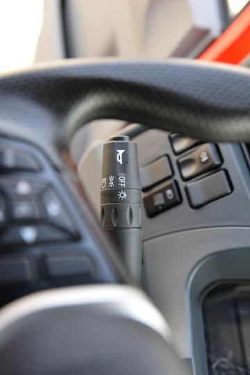 ����ʮͨ ��� 350���� 8X4 8����ж��(����)(��ʿ��12��)(STQ3311L16Y6B6)ͼƬ