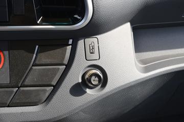 ����ʮͨ T3���� 200���� 4X4 4��ԽҰ��ж��(��ɫ)(����)ͼƬ