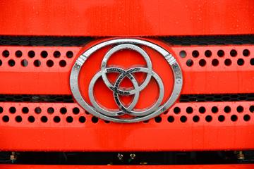 ����ʮͨ ��� 245���� 6X2 �泵��(STQ5257JSQD6)ͼƬ