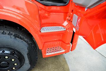 ����ʮͨ ��� 245���� 6X2 �泵��(STQ5257JSQD6)ͼƬ