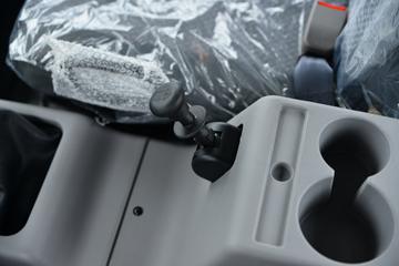 ����ʮͨ ��� 245���� 6X2 �泵��(STQ5257JSQD6)ͼƬ