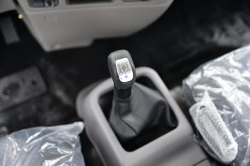 ����ʮͨ ��� 245���� 6X2 �泵��(STQ5257JSQD6)ͼƬ