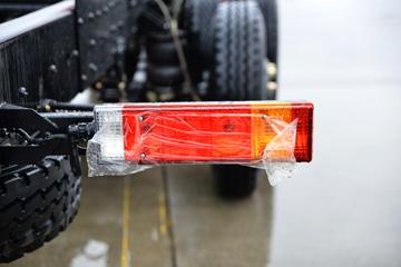 ����ʮͨ ��� 245���� 6X2 �泵��(STQ5257JSQD6)ͼƬ