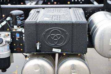 ����ʮͨ ��� 245���� 6X2 �泵��(STQ5257JSQD6)ͼƬ