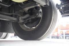 青岛解放 JK6中卡 270马力 4X2 9.7米翼开启厢式载货车(国六)(CA5180XYKP28K8L8E6A90)