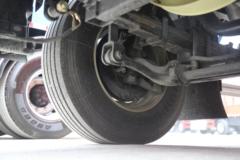 青岛解放 JK6中卡 270马力 4X2 9.7米翼开启厢式载货车(国六)(CA5180XYKP28K8L8E6A90)