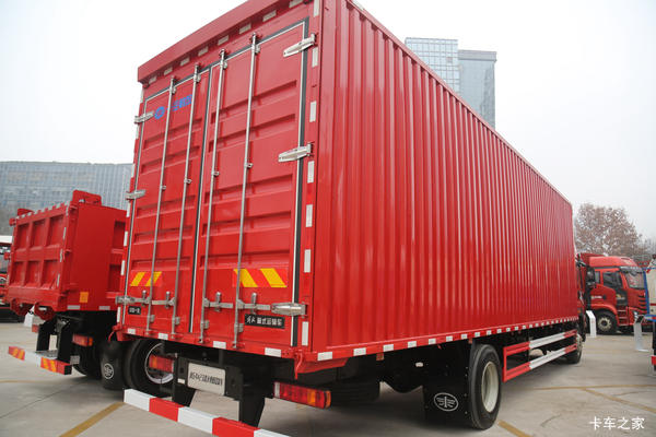9.7米解放JK6翼展车 城际配送利器
