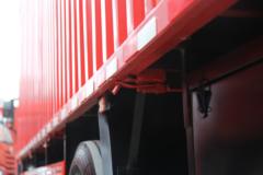 青岛解放 JK6中卡 270马力 4X2 9.7米翼开启厢式载货车(国六)(CA5180XYKP28K8L8E6A90)