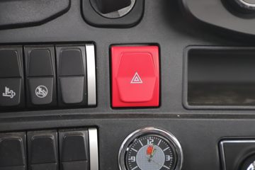 �й�����HOWO ͳ˧ 160���� 4.15�׵��������Ῠ(����)(ZZ1047C3215F145)ͼƬ