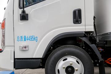 Զ�� E200 2021�� ��׼��4.5T 4.14�׵��Ŵ��綯��ʽ�Ῠ106.95kWhͼƬ