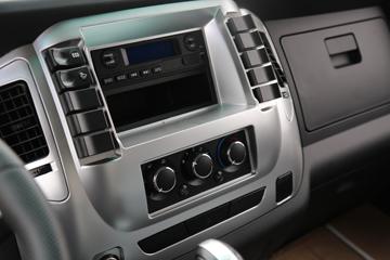 Զ�� E200 2021�� ��׼��4.5T 4.14�׵��Ŵ��綯��ʽ�Ῠ106.95kWhͼƬ