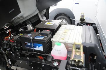 Զ�� E200 2021�� ��׼��4.5T 4.14�׵��Ŵ��綯��ʽ�Ῠ106.95kWhͼƬ