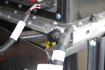 Զ�� E200 2021�� ��׼��4.5T 4.14�׵��Ŵ��綯��ʽ�Ῠ106.95kWhͼƬ