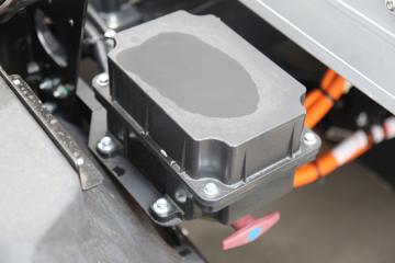 Զ�� E200 2021�� ��׼��4.5T 4.14�׵��Ŵ��綯��ʽ�Ῠ106.95kWhͼƬ