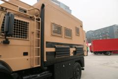 一汽解放M41底盘 320马力 4X4 雪鹰越野房车(CA5120XLJ21)